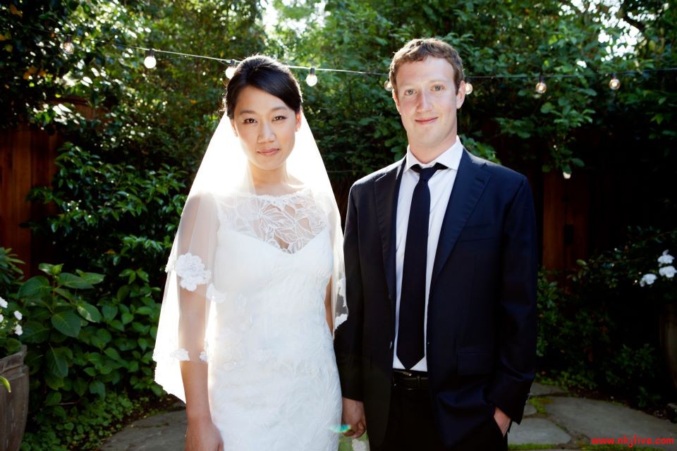 mark zuckerberg married priscilla chan facebook  Facebook Founder Marries His Sweetheart 